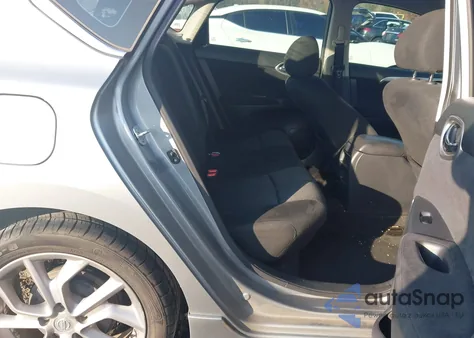 2014 Nissan Sentra Sr z USA, uszkodzony, nr VIN 3N1AB7APXEY309901